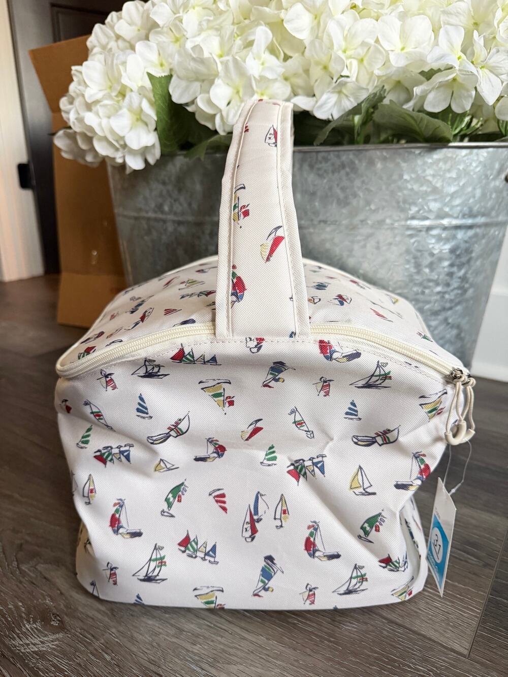 Room Essentials Sail Boat Print Zippered Insulated Lunch Bag Cooler Tote NWT